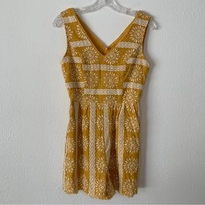 NWT Skies Are Blue Eyelet Romper Size XS